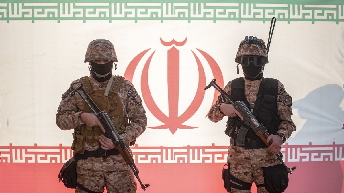 Íránské revoluční gardy jsou teroristé, tvrdí europoslanci. Z Čechů jen tři